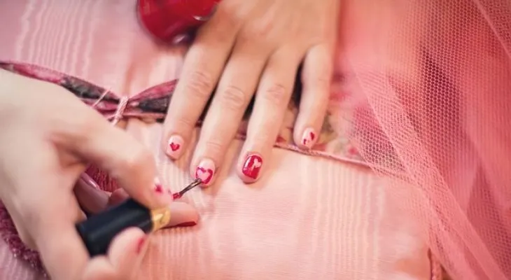 Las uñas amarillas, por qué aparecen y cómo sanarlas