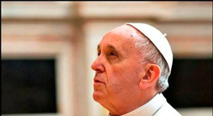 Papa Francisco: "La Virgen no trabaja en correos, ni envía mensajes a diario"