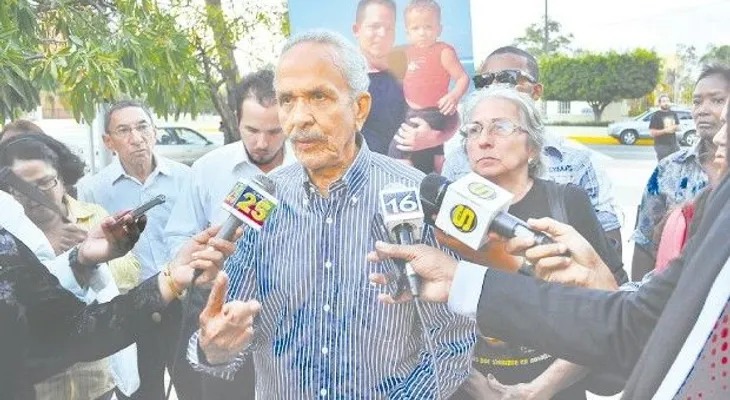 Familia Caamaño realiza vigilia; pide justicia por muerte de pariente