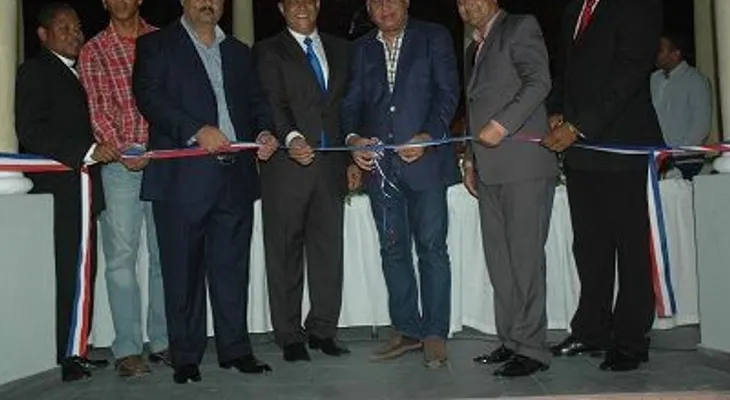 Turismo reinaugura parque Central Barahona por un monto de RD$12,7 millones 