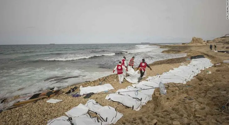 Más de 70 cadáveres de inmigrantes llegan a la costa de Libia