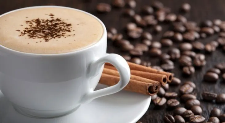 Estos son los ingredientes que no debes añadir a tu café