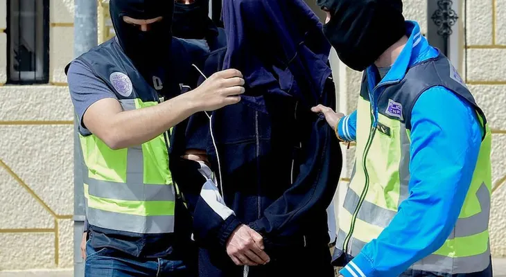 Arrestan a dos presuntos yihadistas vinculados a ISIS en España