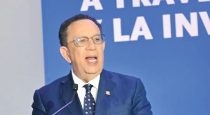 Valdez Albizu: Inversionistas y público en general pueden confiar plenamente en la economía dominicana