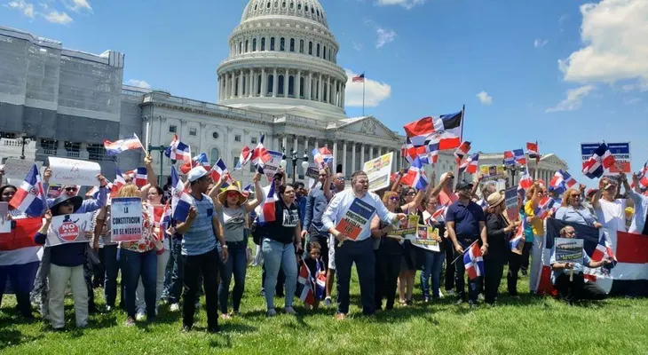 En Washington también protestan por repostulación de Danilo 