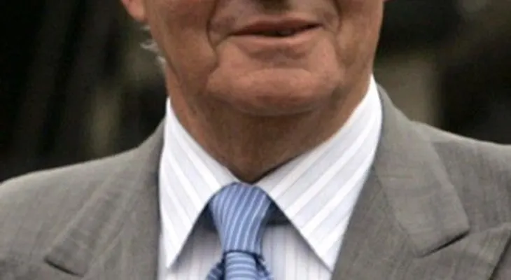 Hombre demanda por paternidad al abdicado rey Juan Carlos