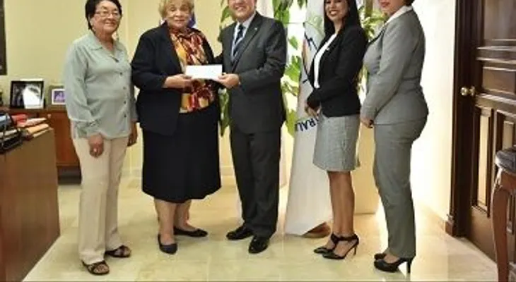 Voluntariado Bancentraliano dona RD$555 mil a la Cruz Roja Dominicana
