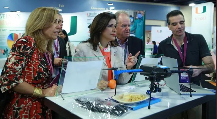 Vicepresidenta afirma tecnología genera inclusión social mediante la innovación