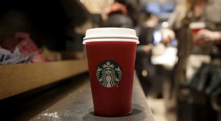¿Por qué Starbucks y Microsoft odian la Navidad? ( VIDEO)