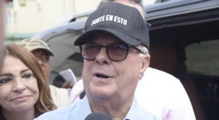 Hipólito: Solo gente con "cuartos robado", como Leonel, puede organizar actos multitudinarios