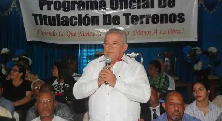 Alcalde de Boca Chica inicia reparto de mosquiteros pide escuchar al Ministro de Salud sobre Chikungunya