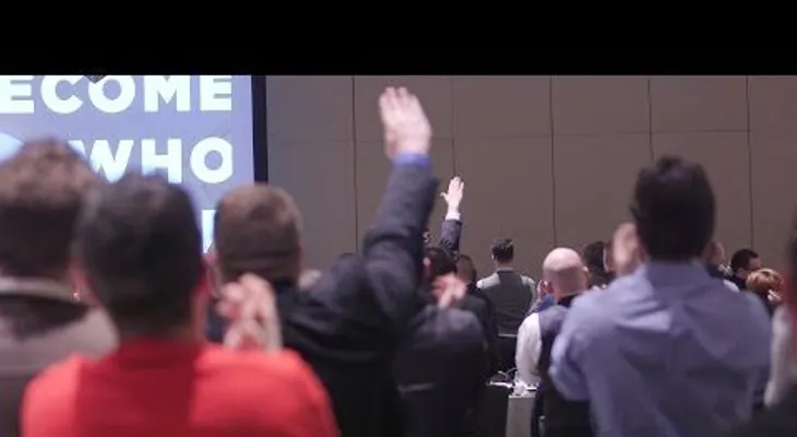 Acto a favor de Donald Trump culmina con grito nazi (VIDEO)