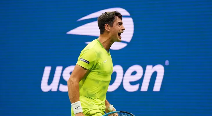 Mariano Navone elimina a Novak Djokovic en la primera ronda del US Open en una histórica victoria
