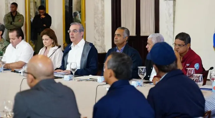 Gobierno suspende docencia hasta el miércoles; solo se refiere a escuelas