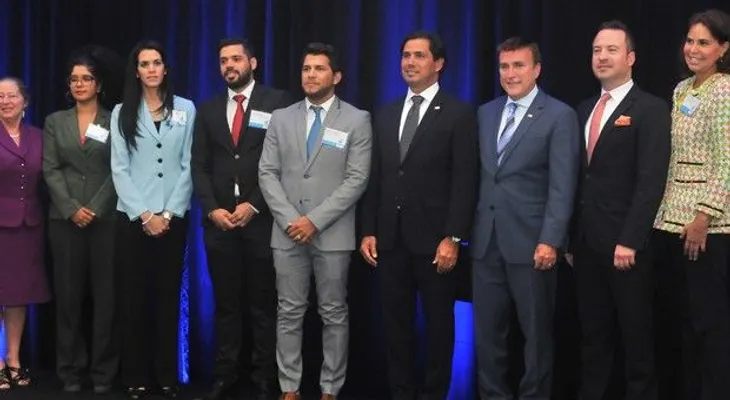 EU apoya candidatos que respalden gays