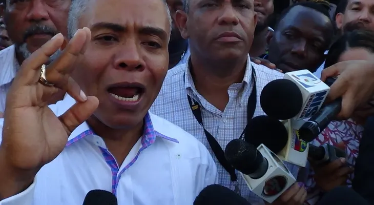 Alcalde Francisco Fernández reconoce derrota en SDN