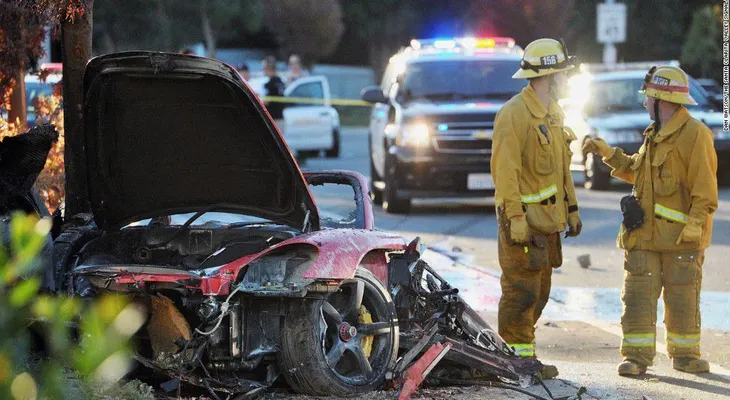 El padre de Paul Walker demanda a Porsche por la muerte del actor