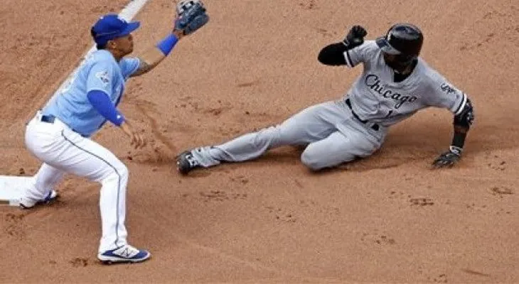 Royals vence a Medias Blancas con siete en la novena