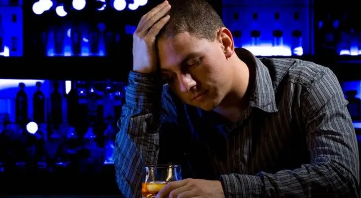 Científicos: El alcohol ayuda a "ver la verdadera realidad"