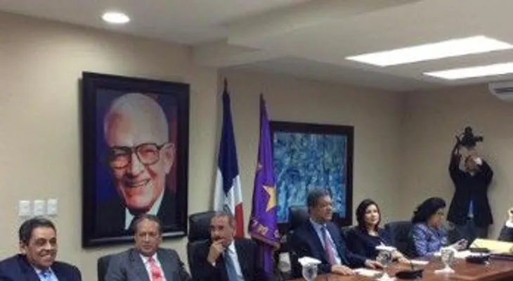 Miembros del Comité Político seguían reunidos en Casa Presidencial PLD