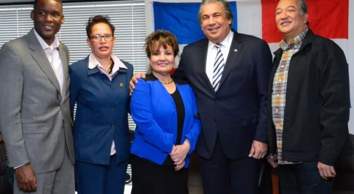Cónsul Castillo se reúne con la comunidad dominicana en Albany  