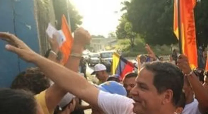 Diputado opositor venezolano se reúne con el presidente Medina