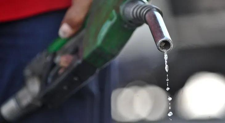 Bajan RD$3.10 y RD$2.90 a precios de las gasolinas.
