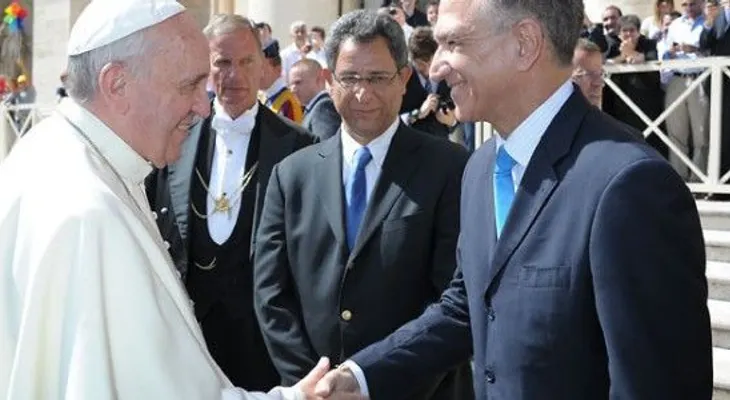 Grimaldi denuncia ante el Papa que embajador EEUU y gays quieren "destronar" al Cardenal