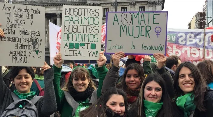 Cámara baja de Argentina aprueba ley de legalización del aborto