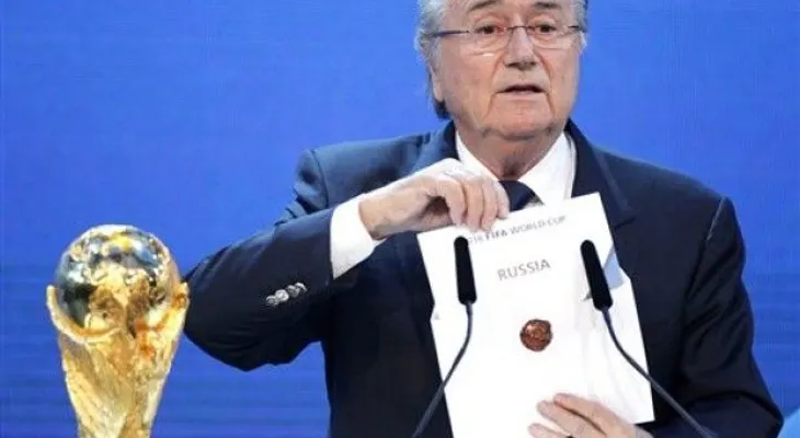 La larga despedida de Blatter no le cae bien a muchos 