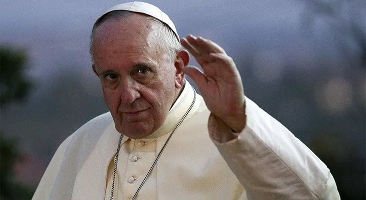 La impactante fotografía del papa Francisco en África que conmueve a la Red (VIDEO)