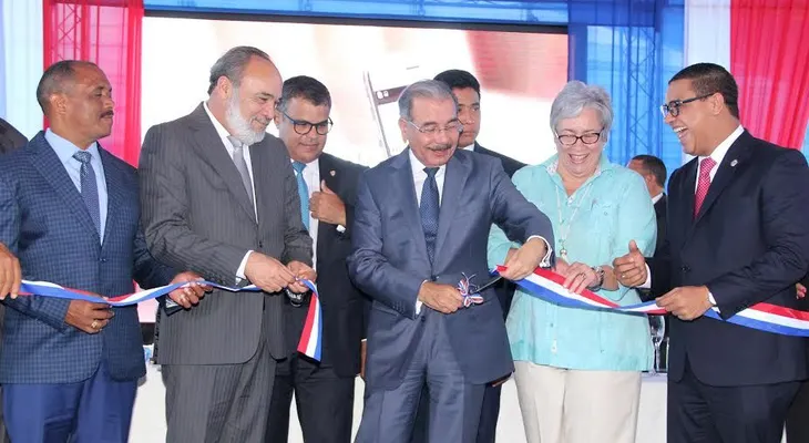 Presidente Medina inaugura Centro de Diagnóstico y Atención Primaria en Samaná