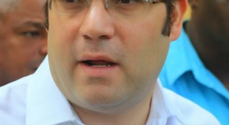 Hacen donativo de cuadernos  en Pizarrete