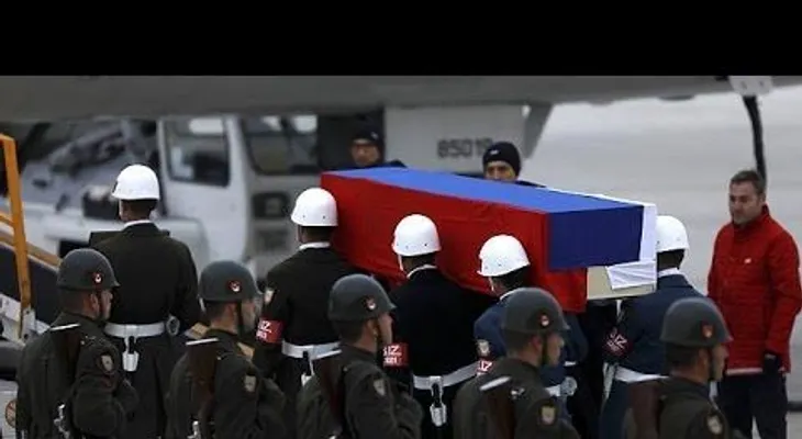 Turquía despide con honores al embajador ruso asesinado en Ankara