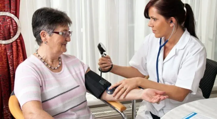 La menopausia aumenta los riesgos de hipertensión arterial