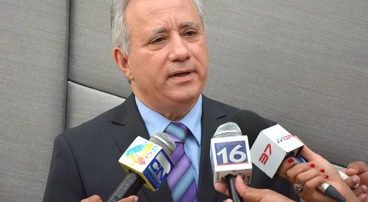 AEIH pide a Compras y Contrataciones explicar  caso de Pro Competencia