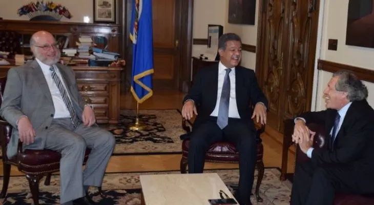 Leonel Fernández se reúne en Washington con secretario generalmOEA