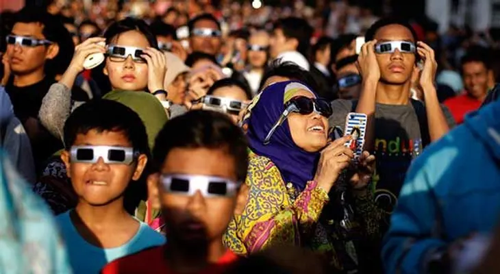Se registra eclipse total de Sol en Indonesia