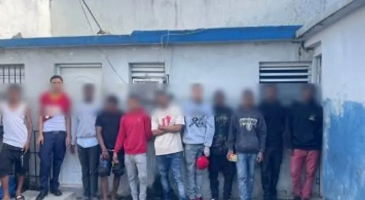 Policía detiene a ocho presuntos miembros de la banda "Los 5.5" en Bajos de Haina