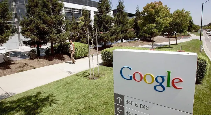 Google invierte más de un millón de dólares para reducir la brecha digital de género