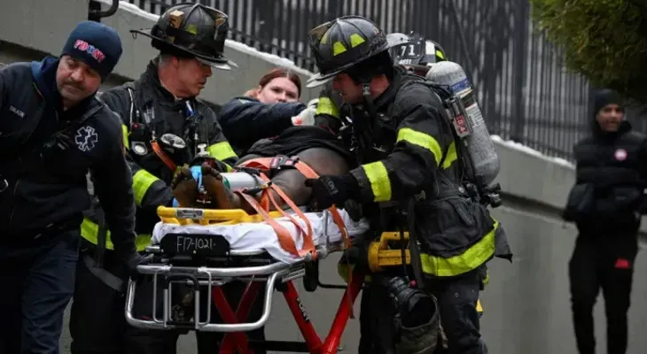Alcalde NY aclara son 17 los muertos en el incendio de El Bronx; un dominicano desaparecido