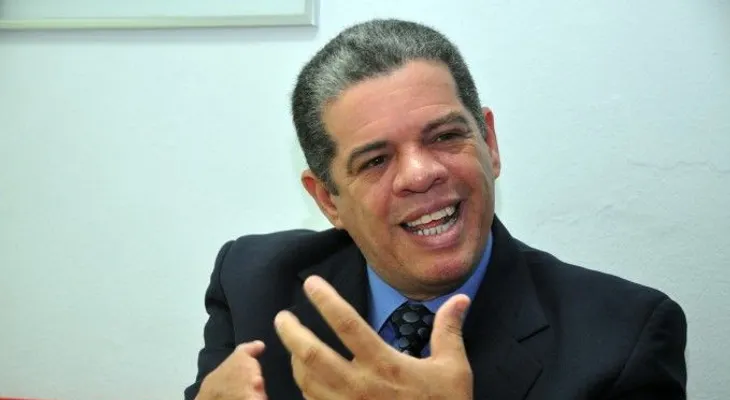 Partidos de oposición piden renuncia o destitución Ministro de Interior, Carlos Amarante Baret.