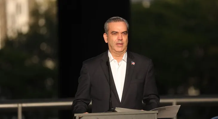 Presidente Abinader resalta aportes de la diáspora en instauración valores democráticos