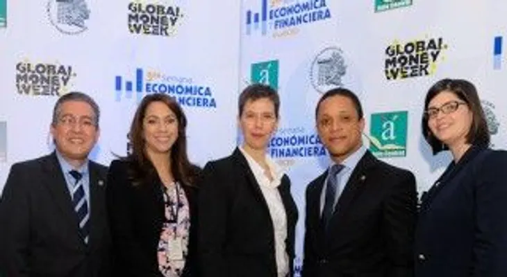 Concluye exitosamente III Semana Económica y Financiera en el Banco Central