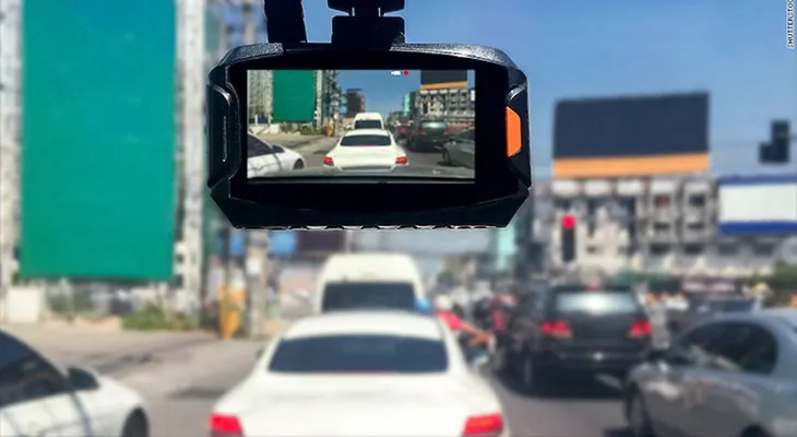 Con cámaras de tablero, los conductores de Uber y Lyft pueden aumentar sus ingresos