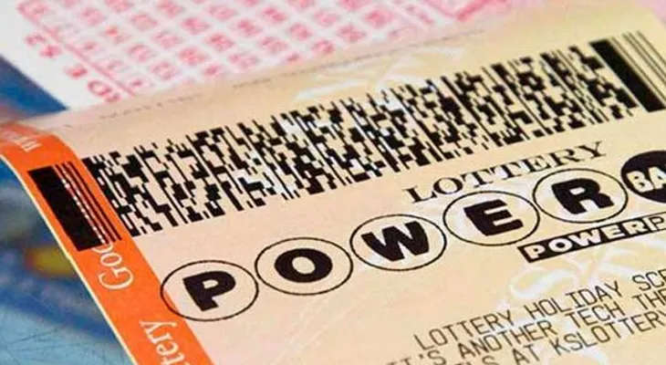 Joven de Florida reutiliza boleto Powerball: gana 2 millones