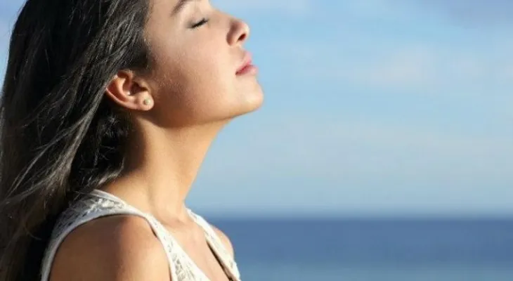 ¿Estrés? 10 tips para relajarte en la comodidad de tu casa
