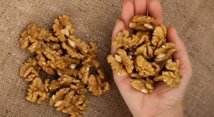 Come 5 nueces y mira lo que te pasa en 4 horas