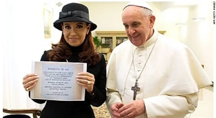 Primer bautismo católico en Argentina para la hija de dos lesbianas
