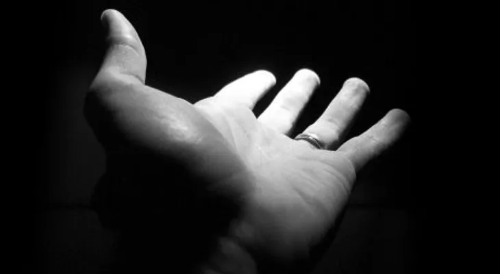 Un español se amputa una mano para cobrar 2 millones de euros de once aseguradoras